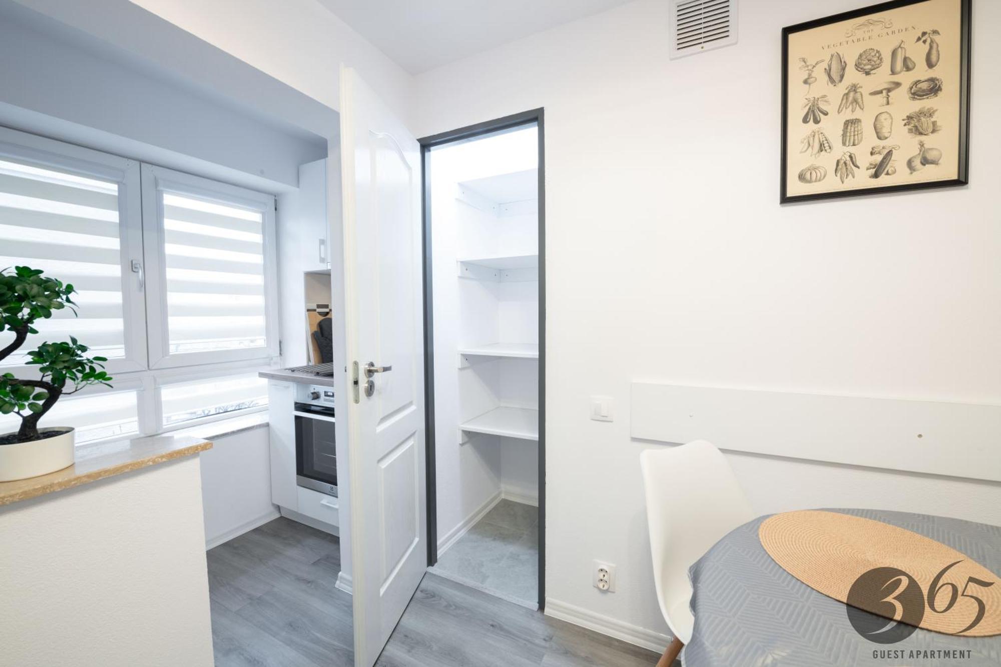 365 Guest Apartment Хунедоара Экстерьер фото