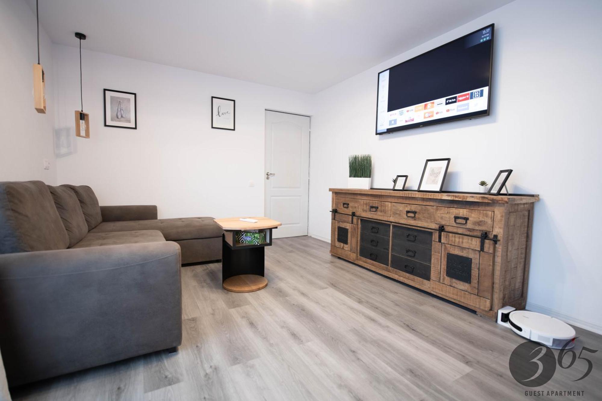 365 Guest Apartment Хунедоара Экстерьер фото